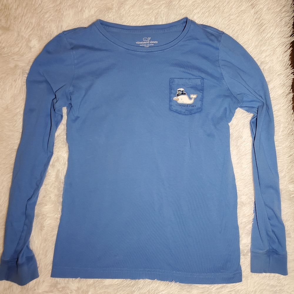 Vineyard Vines long sleeved top